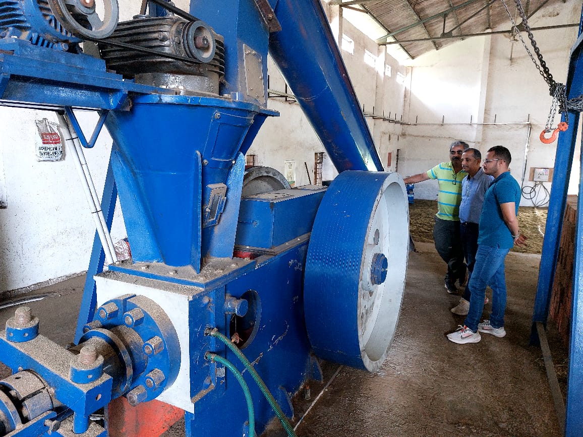 Gravity Feed wood chipper